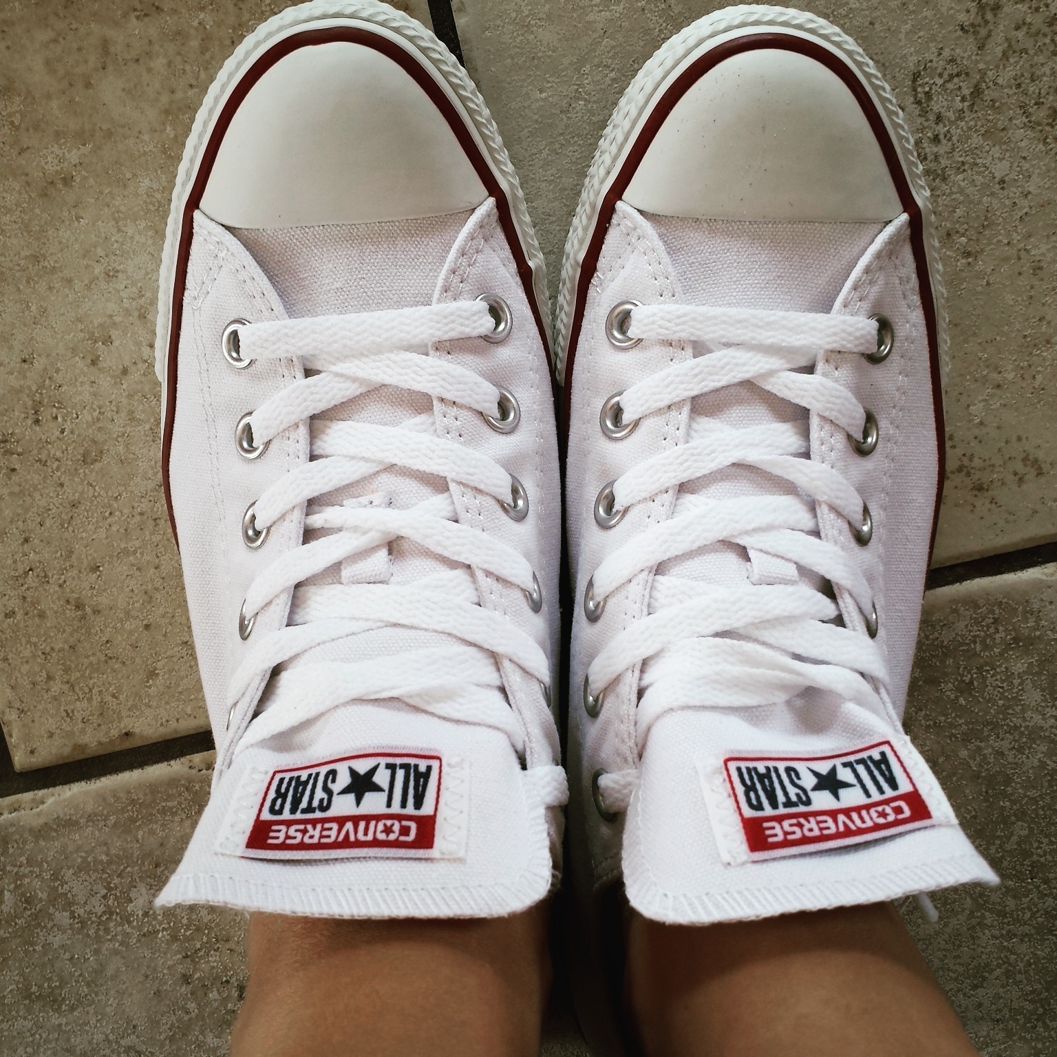 Hoe vallen Converse All Stars? Zo koop je de juiste maat!